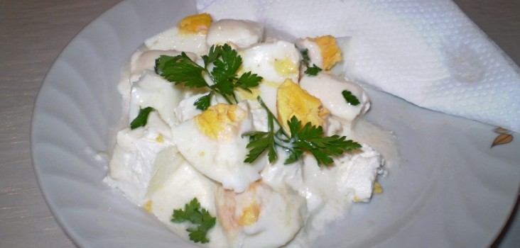 sir i jaja u salati
