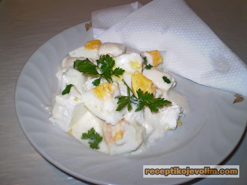 sir i jaja u salati